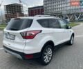 Белый Форд Эскейп, объемом двигателя 2 л и пробегом 127 тыс. км за 14200 $, фото 2 на Automoto.ua