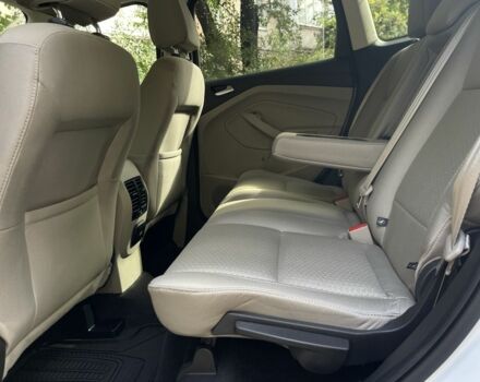 Белый Форд Эскейп, объемом двигателя 2 л и пробегом 64 тыс. км за 14500 $, фото 22 на Automoto.ua