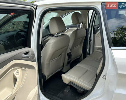 Белый Форд Эскейп, объемом двигателя 2 л и пробегом 217 тыс. км за 11900 $, фото 29 на Automoto.ua