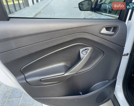 Белый Форд Эскейп, объемом двигателя 1.5 л и пробегом 270 тыс. км за 11000 $, фото 36 на Automoto.ua