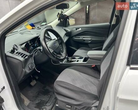 Белый Форд Эскейп, объемом двигателя 1.5 л и пробегом 158 тыс. км за 13800 $, фото 13 на Automoto.ua