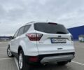 Белый Форд Эскейп, объемом двигателя 2 л и пробегом 143 тыс. км за 14200 $, фото 2 на Automoto.ua