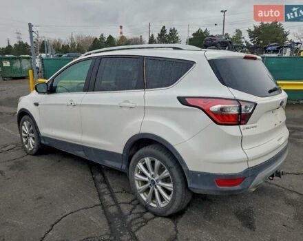 Белый Форд Эскейп, объемом двигателя 2 л и пробегом 159 тыс. км за 1900 $, фото 1 на Automoto.ua