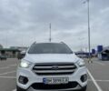 Белый Форд Эскейп, объемом двигателя 2 л и пробегом 143 тыс. км за 14200 $, фото 5 на Automoto.ua
