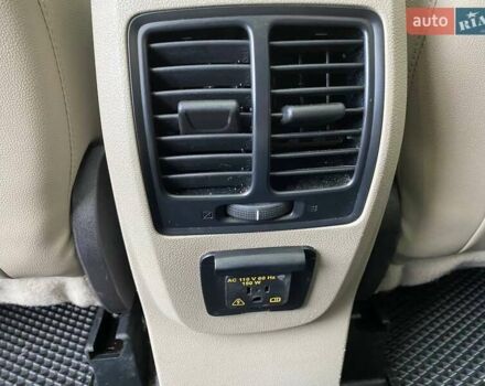 Белый Форд Эскейп, объемом двигателя 2 л и пробегом 82 тыс. км за 15300 $, фото 33 на Automoto.ua