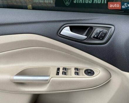 Белый Форд Эскейп, объемом двигателя 2 л и пробегом 82 тыс. км за 15300 $, фото 14 на Automoto.ua