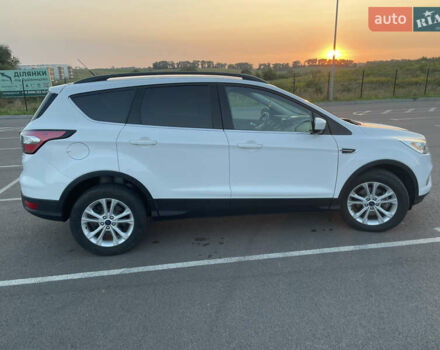 Білий Форд Ескейп, об'ємом двигуна 1.5 л та пробігом 145 тис. км за 12500 $, фото 3 на Automoto.ua