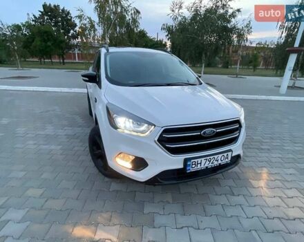 Белый Форд Эскейп, объемом двигателя 2 л и пробегом 51 тыс. км за 13500 $, фото 13 на Automoto.ua