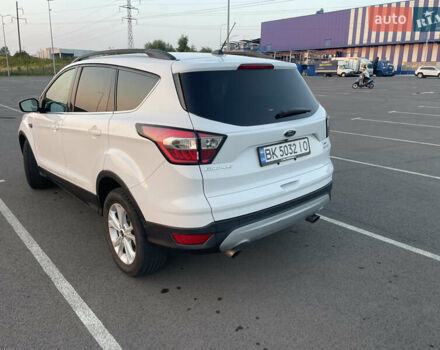Білий Форд Ескейп, об'ємом двигуна 1.5 л та пробігом 145 тис. км за 12500 $, фото 6 на Automoto.ua