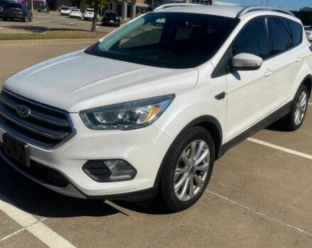 Белый Форд Эскейп, объемом двигателя 1.5 л и пробегом 65 тыс. км за 4200 $, фото 2 на Automoto.ua