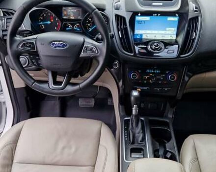 Белый Форд Эскейп, объемом двигателя 1.5 л и пробегом 177 тыс. км за 14000 $, фото 20 на Automoto.ua