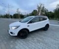 Белый Форд Эскейп, объемом двигателя 2 л и пробегом 51 тыс. км за 13500 $, фото 2 на Automoto.ua
