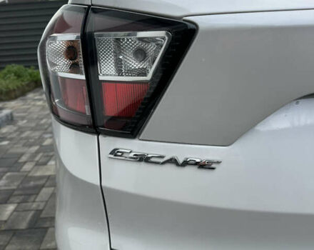 Білий Форд Ескейп, об'ємом двигуна 1.5 л та пробігом 126 тис. км за 16000 $, фото 21 на Automoto.ua