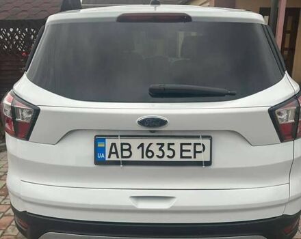 Белый Форд Эскейп, объемом двигателя 1.5 л и пробегом 155 тыс. км за 10200 $, фото 2 на Automoto.ua