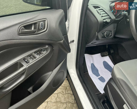 Білий Форд Ескейп, об'ємом двигуна 2.5 л та пробігом 142 тис. км за 12500 $, фото 11 на Automoto.ua