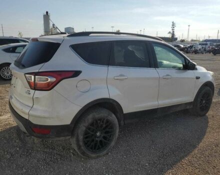 Белый Форд Эскейп, объемом двигателя 2 л и пробегом 76 тыс. км за 2800 $, фото 2 на Automoto.ua