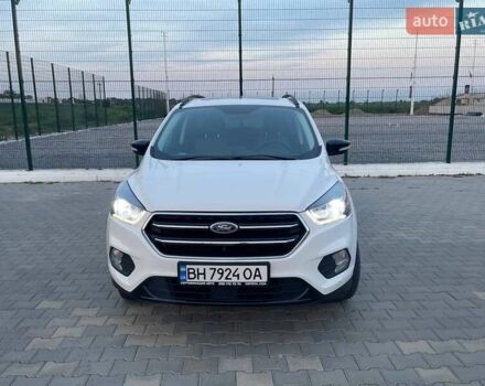 Белый Форд Эскейп, объемом двигателя 2 л и пробегом 51 тыс. км за 13500 $, фото 34 на Automoto.ua