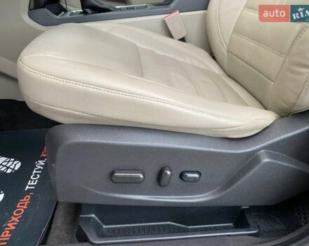 Белый Форд Эскейп, объемом двигателя 2 л и пробегом 82 тыс. км за 15300 $, фото 17 на Automoto.ua