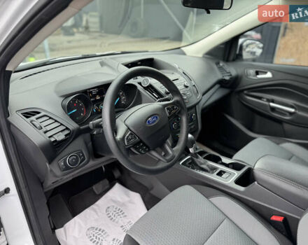 Белый Форд Эскейп, объемом двигателя 1.5 л и пробегом 121 тыс. км за 10999 $, фото 14 на Automoto.ua