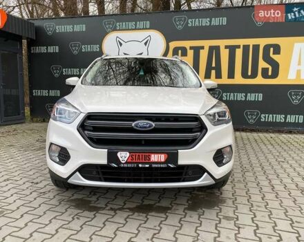 Белый Форд Эскейп, объемом двигателя 2 л и пробегом 82 тыс. км за 15300 $, фото 1 на Automoto.ua