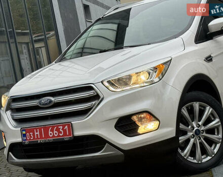 Белый Форд Эскейп, объемом двигателя 1.5 л и пробегом 169 тыс. км за 12950 $, фото 16 на Automoto.ua