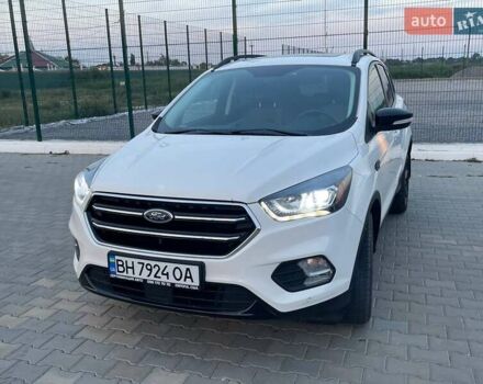 Белый Форд Эскейп, объемом двигателя 2 л и пробегом 51 тыс. км за 13500 $, фото 32 на Automoto.ua