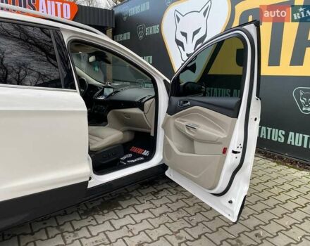 Белый Форд Эскейп, объемом двигателя 2 л и пробегом 82 тыс. км за 15300 $, фото 35 на Automoto.ua