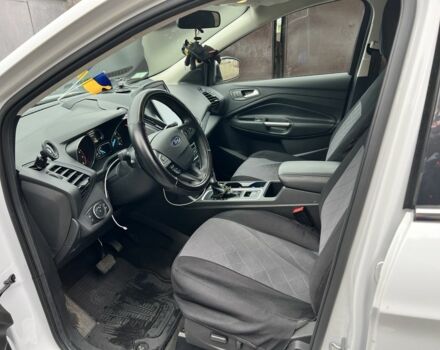 Форд Эскейп 2017 в Харькове на Automoto.ua Белый Форд Эскейп, объемом двигателя 1.5 л и пробегом 158 тыс. км за 13800 $, фото 4 на Automoto.ua