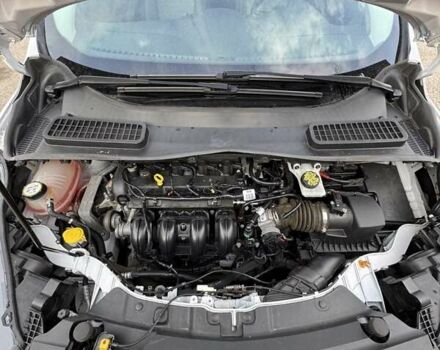 Белый Форд Эскейп, объемом двигателя 2.5 л и пробегом 132 тыс. км за 13000 $, фото 27 на Automoto.ua