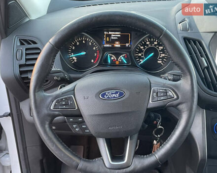 Білий Форд Ескейп, об'ємом двигуна 1.5 л та пробігом 145 тис. км за 12500 $, фото 12 на Automoto.ua