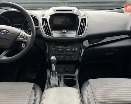 Білий Форд Ескейп, об'ємом двигуна 1.5 л та пробігом 126 тис. км за 16000 $, фото 8 на Automoto.ua