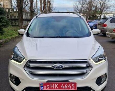 Белый Форд Эскейп, объемом двигателя 1.5 л и пробегом 177 тыс. км за 14000 $, фото 1 на Automoto.ua