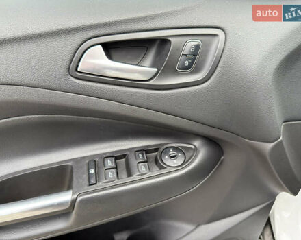 Белый Форд Эскейп, объемом двигателя 1.5 л и пробегом 127 тыс. км за 14000 $, фото 42 на Automoto.ua