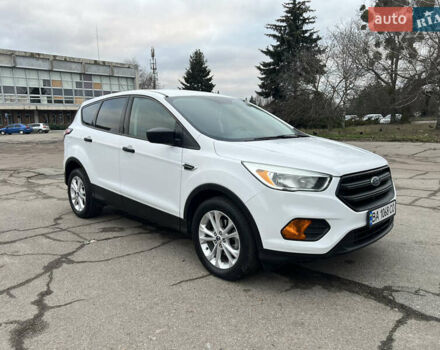 Белый Форд Эскейп, объемом двигателя 2.49 л и пробегом 115 тыс. км за 14000 $, фото 3 на Automoto.ua