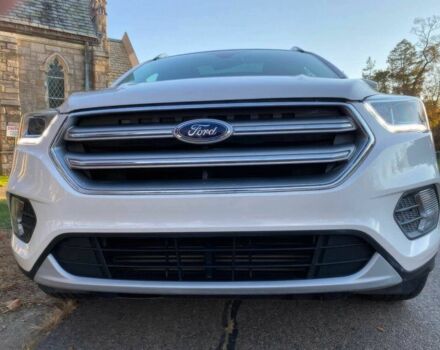 Білий Форд Ескейп, об'ємом двигуна 2 л та пробігом 58 тис. км за 3700 $, фото 1 на Automoto.ua