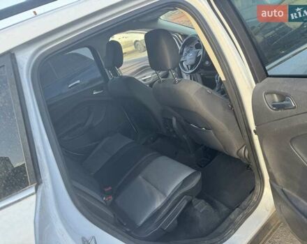 Білий Форд Ескейп, об'ємом двигуна 1.5 л та пробігом 89 тис. км за 12200 $, фото 8 на Automoto.ua