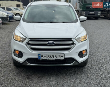 Белый Форд Эскейп, объемом двигателя 1.5 л и пробегом 121 тыс. км за 10999 $, фото 1 на Automoto.ua