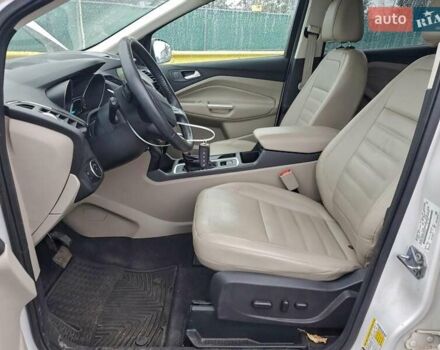 Белый Форд Эскейп, объемом двигателя 2 л и пробегом 159 тыс. км за 1900 $, фото 6 на Automoto.ua