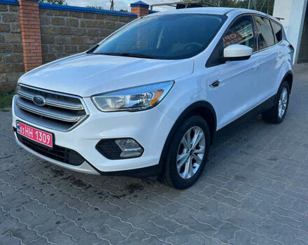 Білий Форд Ескейп, об'ємом двигуна 1.5 л та пробігом 230 тис. км за 10200 $, фото 1 на Automoto.ua