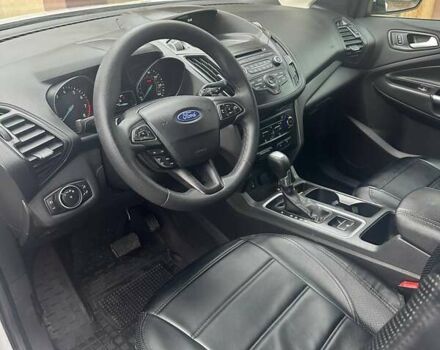 Белый Форд Эскейп, объемом двигателя 1.5 л и пробегом 155 тыс. км за 10200 $, фото 9 на Automoto.ua