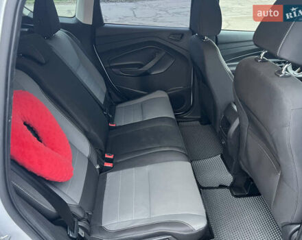 Белый Форд Эскейп, объемом двигателя 2.49 л и пробегом 115 тыс. км за 14000 $, фото 17 на Automoto.ua