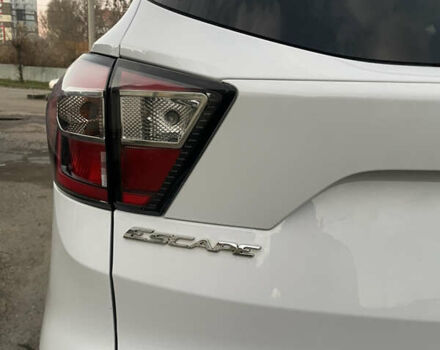 Белый Форд Эскейп, объемом двигателя 1.5 л и пробегом 192 тыс. км за 11500 $, фото 9 на Automoto.ua