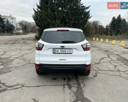 Белый Форд Эскейп, объемом двигателя 2.49 л и пробегом 115 тыс. км за 14000 $, фото 6 на Automoto.ua