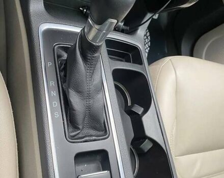 Белый Форд Эскейп, объемом двигателя 2 л и пробегом 82 тыс. км за 15300 $, фото 24 на Automoto.ua