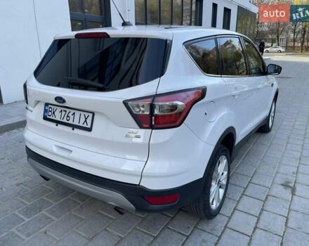 Білий Форд Ескейп, об'ємом двигуна 1.5 л та пробігом 267 тис. км за 10450 $, фото 5 на Automoto.ua