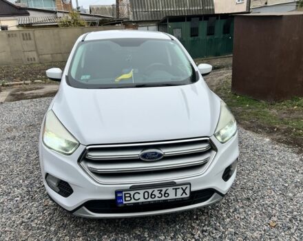 Форд Эскейп 2017 в Харькове на Automoto.ua Белый Форд Эскейп, объемом двигателя 1.5 л и пробегом 158 тыс. км за 13800 $, фото 1 на Automoto.ua