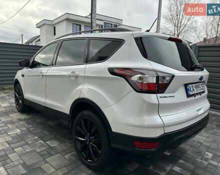 Білий Форд Ескейп, об'ємом двигуна 1.5 л та пробігом 126 тис. км за 16000 $, фото 17 на Automoto.ua