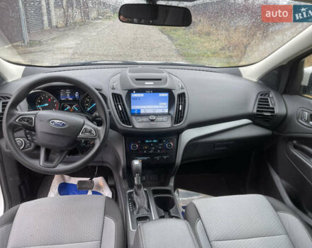 Білий Форд Ескейп, об'ємом двигуна 0 л та пробігом 132 тис. км за 12250 $, фото 7 на Automoto.ua