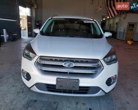 Белый Форд Эскейп, объемом двигателя 2 л и пробегом 94 тыс. км за 2300 $, фото 4 на Automoto.ua