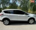 Білий Форд Ескейп, об'ємом двигуна 2.5 л та пробігом 121 тис. км за 8000 $, фото 1 на Automoto.ua